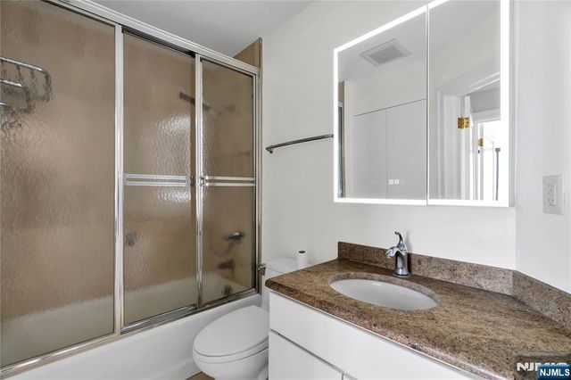 1512 Palisade Avenue 20H, Fort Lee, NJ 07024