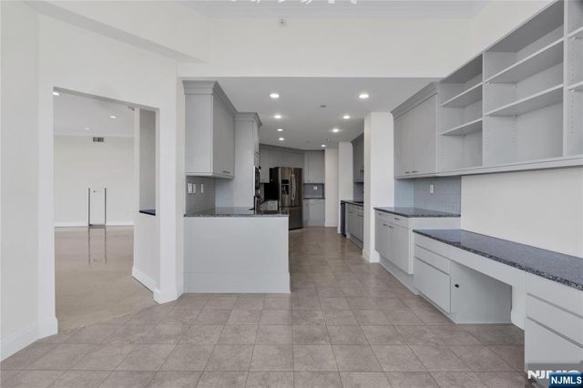 1512 Palisade Avenue 20H, Fort Lee, NJ 07024