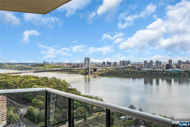 1512 Palisade Avenue 20H, Fort Lee, NJ 07024