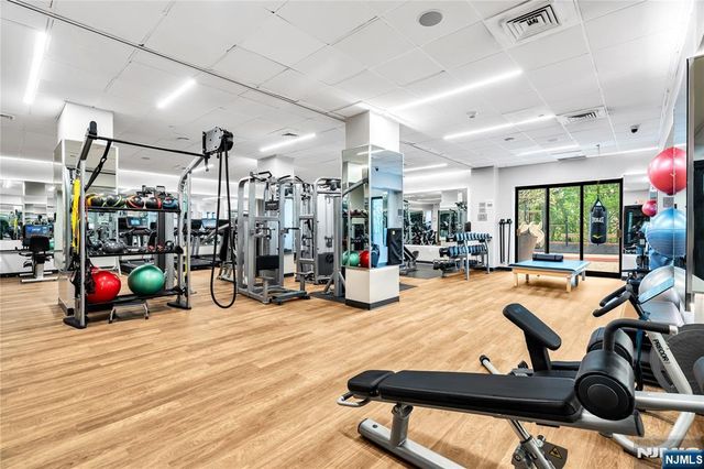 1512 Palisade Avenue 20H, Fort Lee, NJ 07024