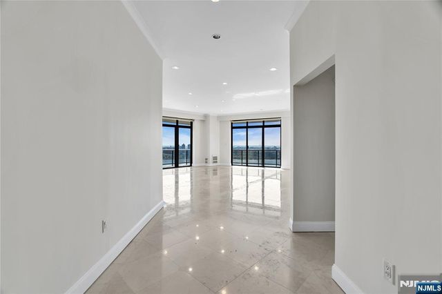 1512 Palisade Avenue 20H, Fort Lee, NJ 07024