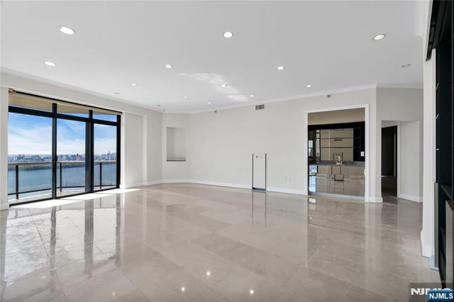 1512 Palisade Avenue 20H, Fort Lee, NJ 07024