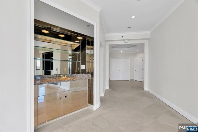 1512 Palisade Avenue 20H, Fort Lee, NJ 07024