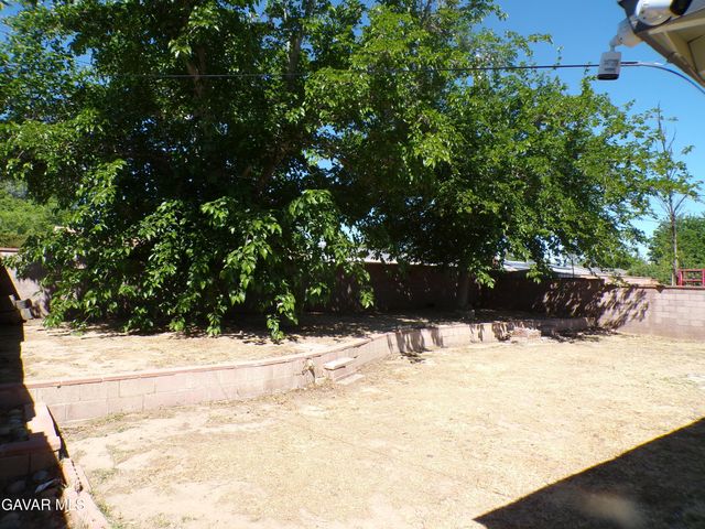 44651 Rodin Avenue, Lancaster, CA 93535