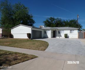 44651 Rodin Avenue, Lancaster, CA 93535