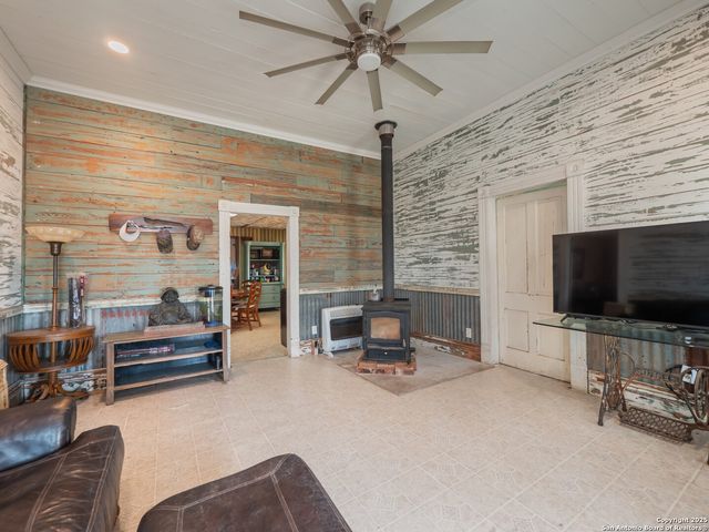 6147 Pfeil Rd Unit 1, Schertz, TX 78154