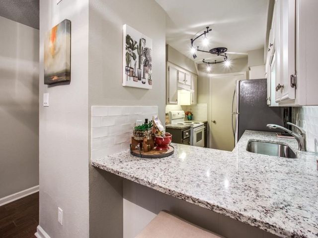 1605 5th Avenue 3, Fort Worth, TX 76104