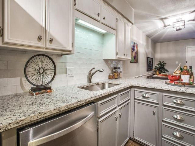 1605 5th Avenue 3, Fort Worth, TX 76104