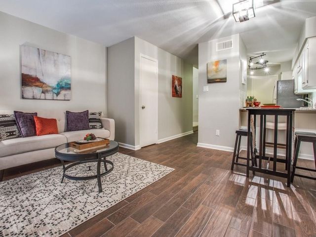 1605 5th Avenue 3, Fort Worth, TX 76104