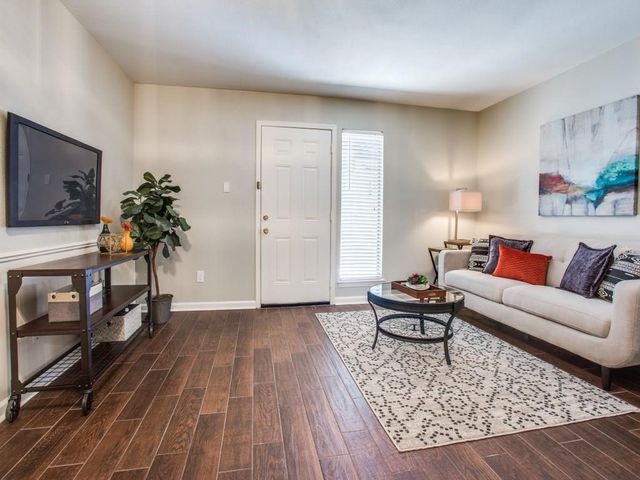 1605 5th Avenue 3, Fort Worth, TX 76104