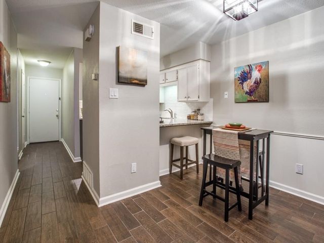 1605 5th Avenue 3, Fort Worth, TX 76104