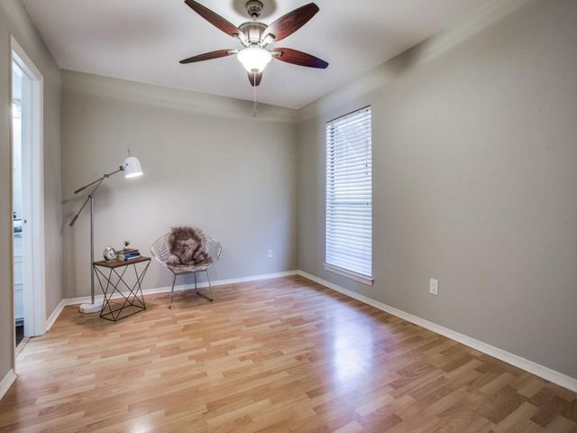 1605 5th Avenue 3, Fort Worth, TX 76104