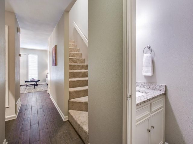 1605 5th Avenue 3, Fort Worth, TX 76104