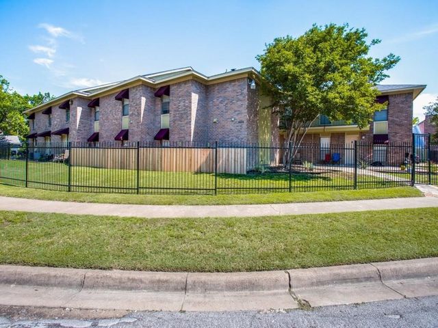 1605 5th Avenue 3, Fort Worth, TX 76104