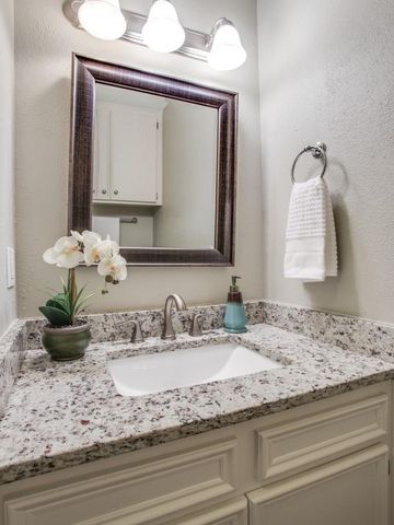1605 5th Avenue 3, Fort Worth, TX 76104