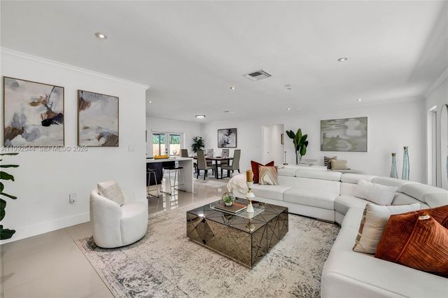 615 NE 115th St, Biscayne Park, FL 33161