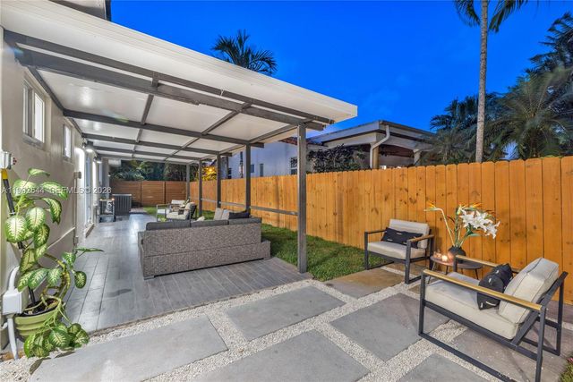 615 NE 115th St, Biscayne Park, FL 33161