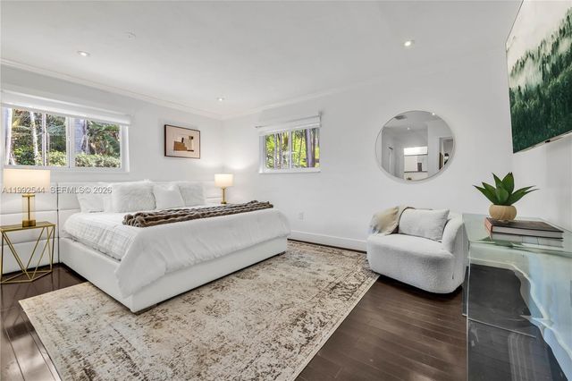 615 NE 115th St, Biscayne Park, FL 33161