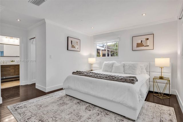 615 NE 115th St, Biscayne Park, FL 33161