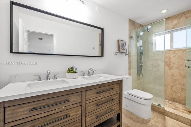 615 NE 115th St, Biscayne Park, FL 33161