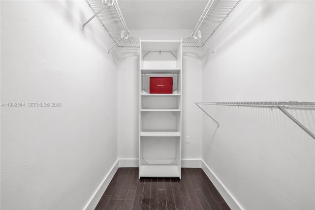 615 NE 115th St, Biscayne Park, FL 33161