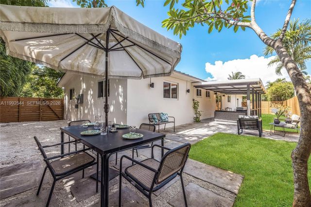 615 NE 115th St, Biscayne Park, FL 33161