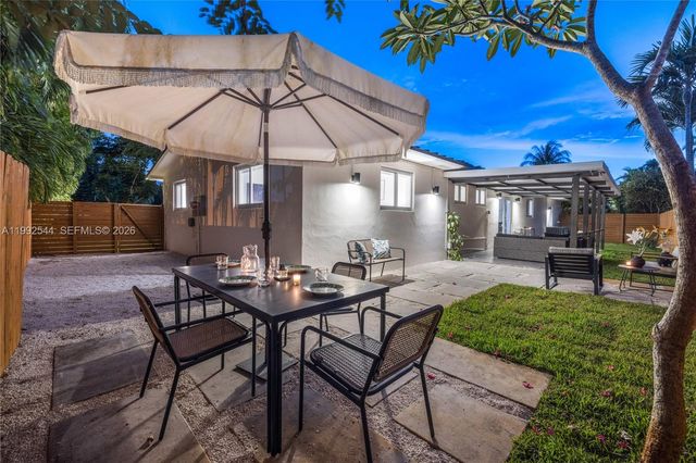 615 NE 115th St, Biscayne Park, FL 33161