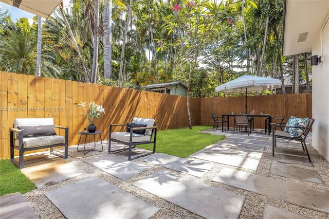 615 NE 115th St, Biscayne Park, FL 33161