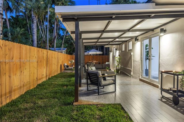 615 NE 115th St, Biscayne Park, FL 33161