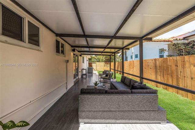 615 NE 115th St, Biscayne Park, FL 33161