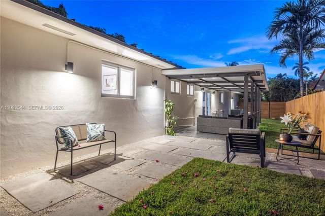 615 NE 115th St, Biscayne Park, FL 33161