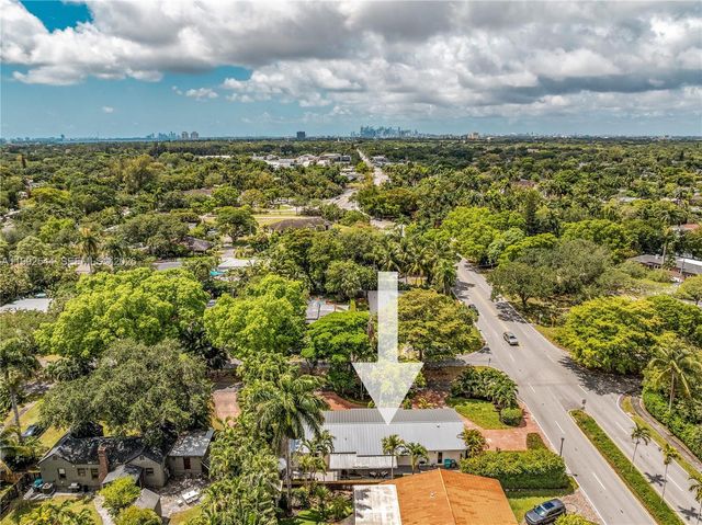 615 NE 115th St, Biscayne Park, FL 33161