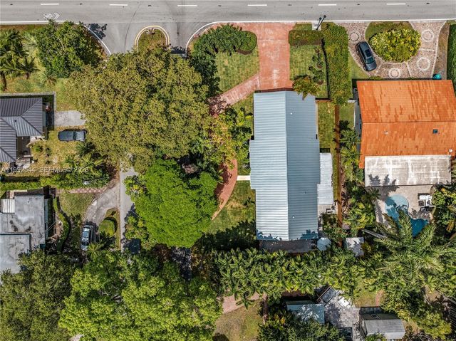 615 NE 115th St, Biscayne Park, FL 33161