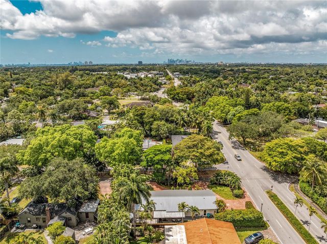 615 NE 115th St, Biscayne Park, FL 33161