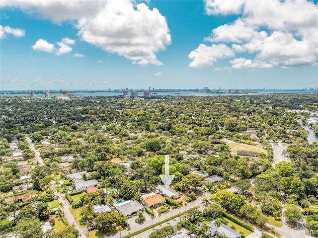 615 NE 115th St, Biscayne Park, FL 33161