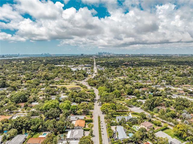 615 NE 115th St, Biscayne Park, FL 33161