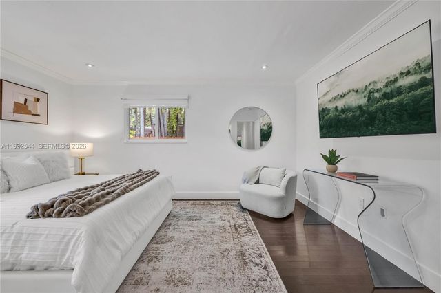 615 NE 115th St, Biscayne Park, FL 33161