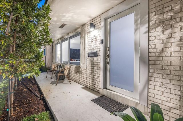 615 NE 115th St, Biscayne Park, FL 33161