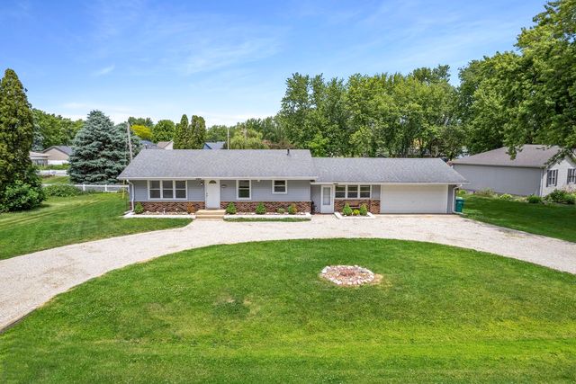 1010 Suzy Street, Lake Holiday, IL 60548