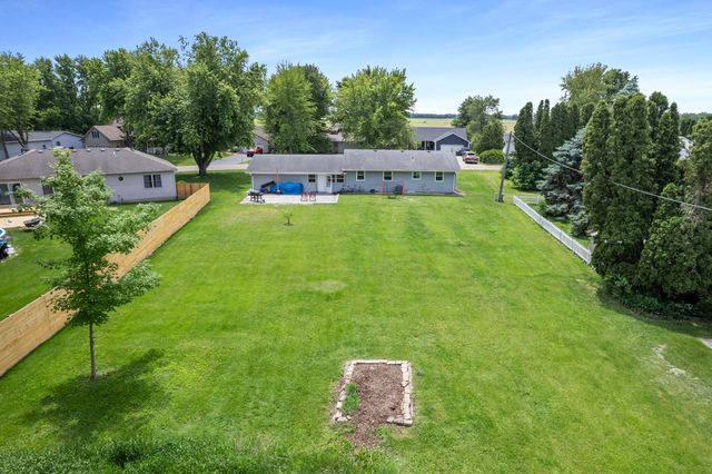 1010 Suzy Street, Lake Holiday, IL 60548