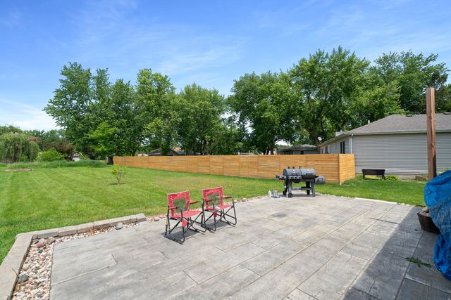 1010 Suzy Street, Lake Holiday, IL 60548