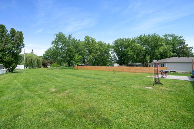 1010 Suzy Street, Lake Holiday, IL 60548