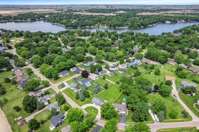 1010 Suzy Street, Lake Holiday, IL 60548