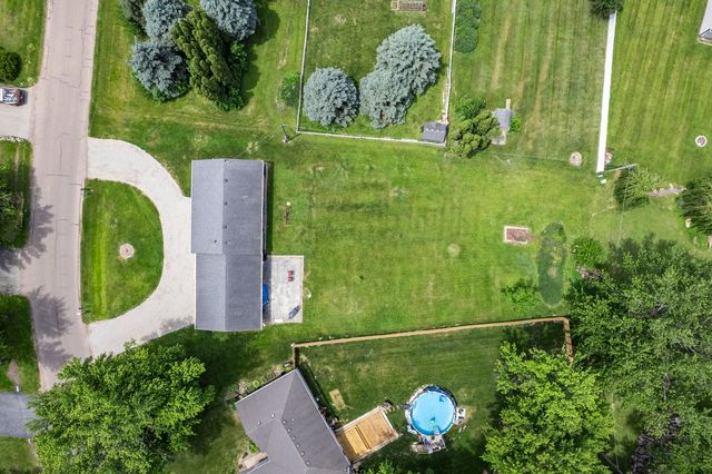 1010 Suzy Street, Lake Holiday, IL 60548