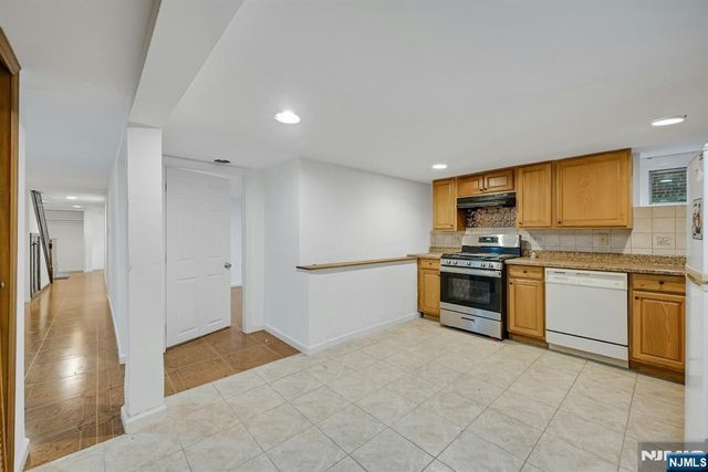 8804 3rd Avenue, North Bergen, NJ 07047