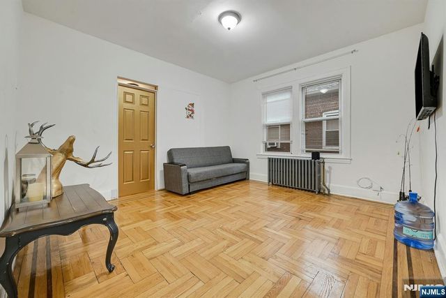 8804 3rd Avenue, North Bergen, NJ 07047