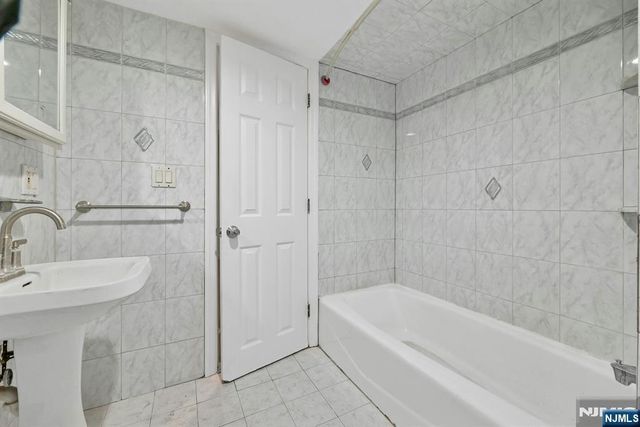 8804 3rd Avenue, North Bergen, NJ 07047