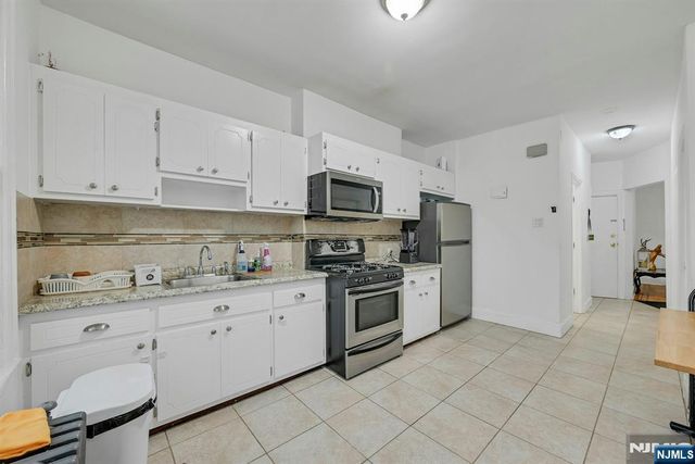 8804 3rd Avenue, North Bergen, NJ 07047