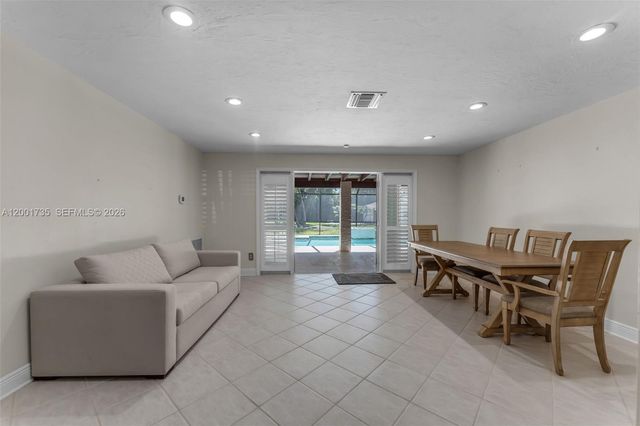 11401 SW 102nd Avenue, Miami, FL 33176