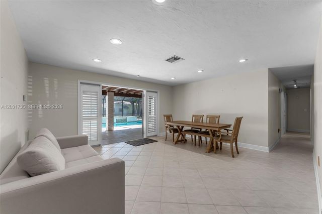 11401 SW 102nd Avenue, Miami, FL 33176